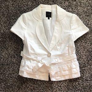 Adorable white ruffled short sleeve suit jacket